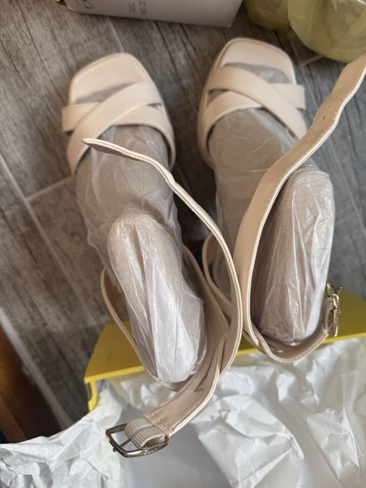 Дамски сандали Circus ny, Бежови, Лачени, 38.5