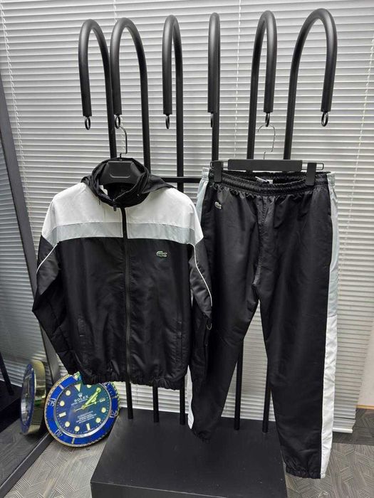 Trening barbati Lacoste din fâș