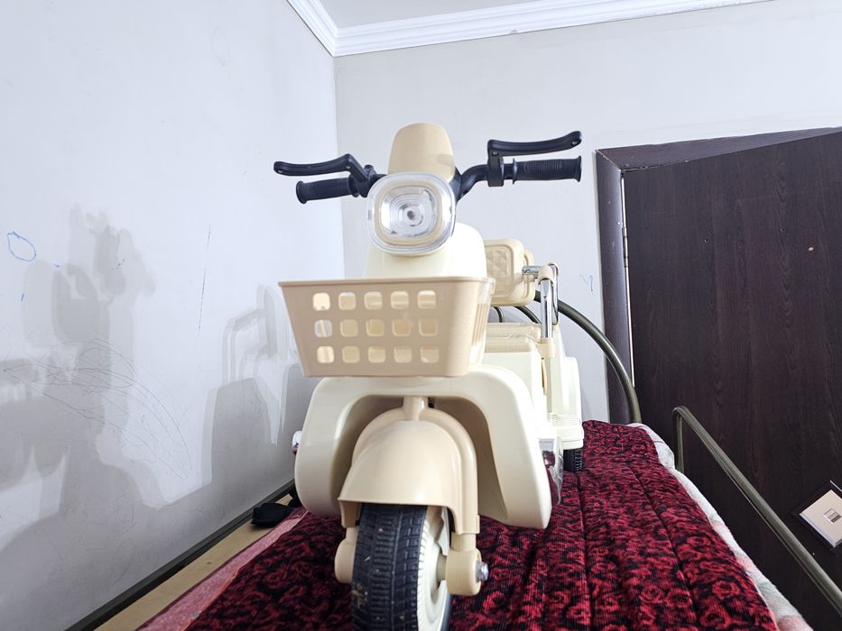 Электронная машина детская