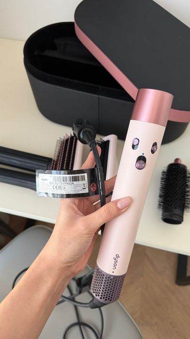 Dyson Airwrap стайлер розовый