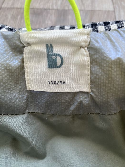 Продам детскую куртку