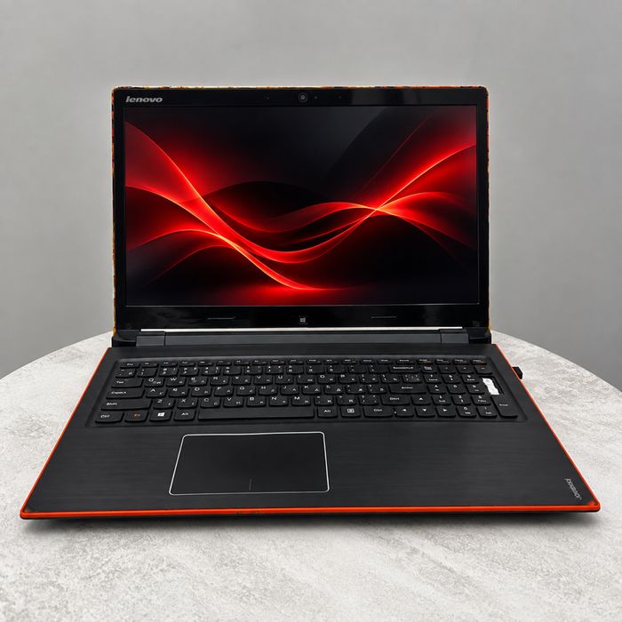Lenovo IdeaPad Y500 / Core i5  SSD 256 GB/ GeForce / 15.6″ / игровой