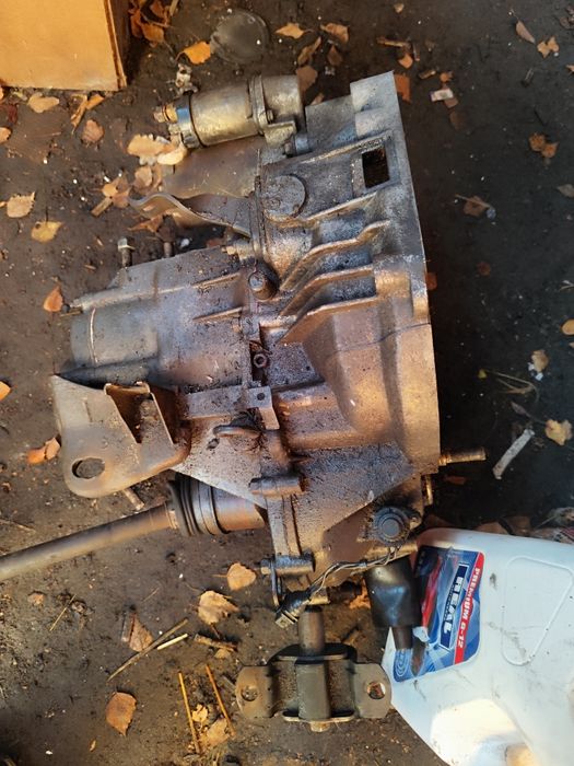 Продам коробку 3 болта