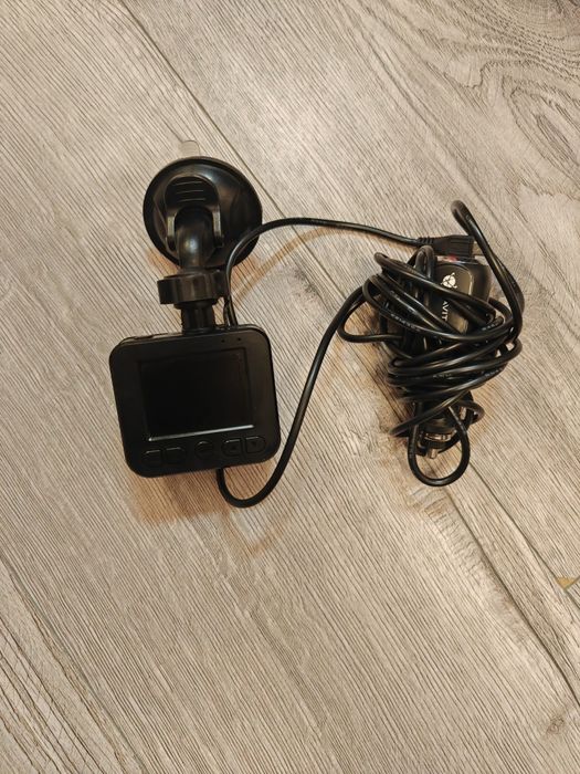 Vand camera auto Navitel  R 200