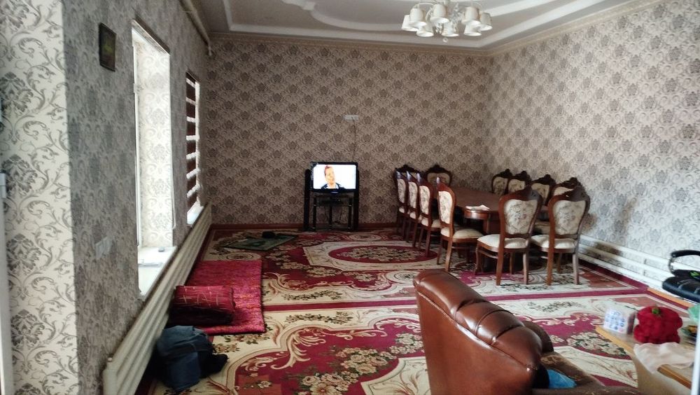 Ховли сотилади Назарбек