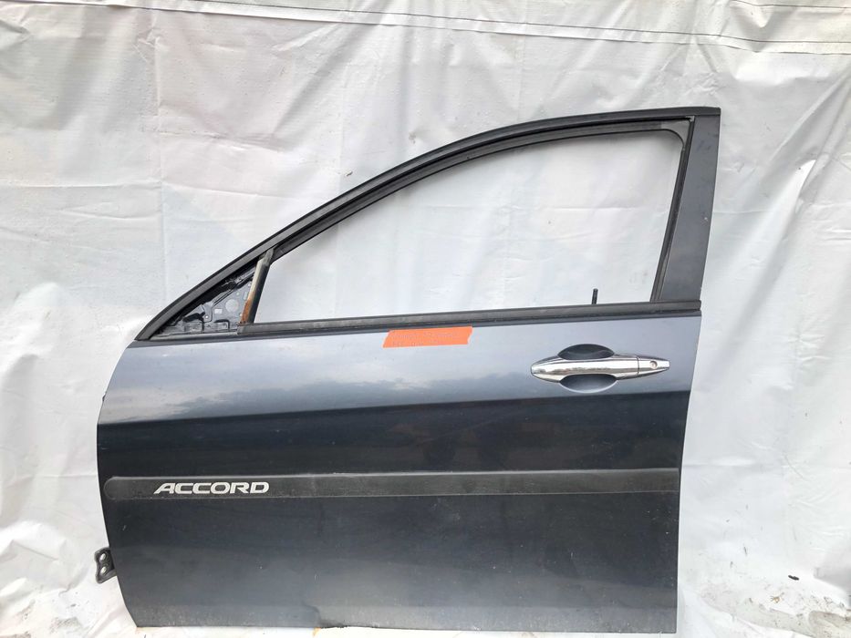 Предна лява врата Honda Accord VII 2004г