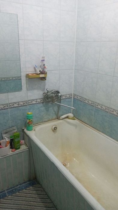 Срочно продаётся своя 2 комнатная квартира на массиве Тансикбаева 1.
