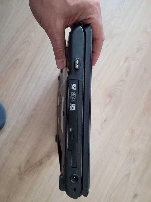 Продавам лаптоп Toshiba Satellite L300