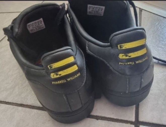Adidas Pharrell Wiliams Superstar 41номер