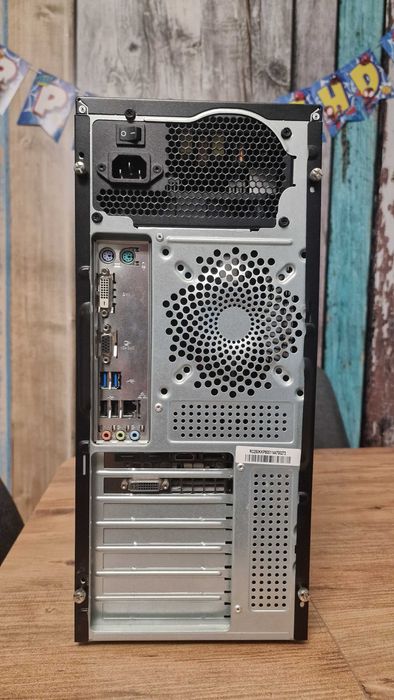 Настолен гейминг компютър с лицензиран Win 11