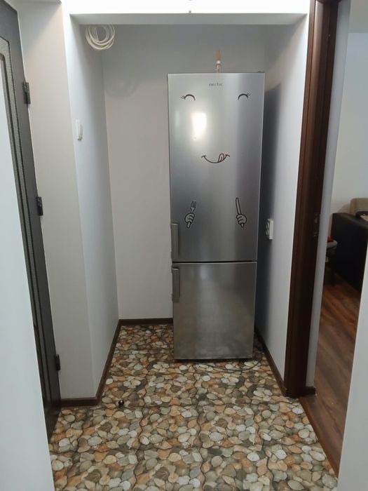 Închiriez apartament