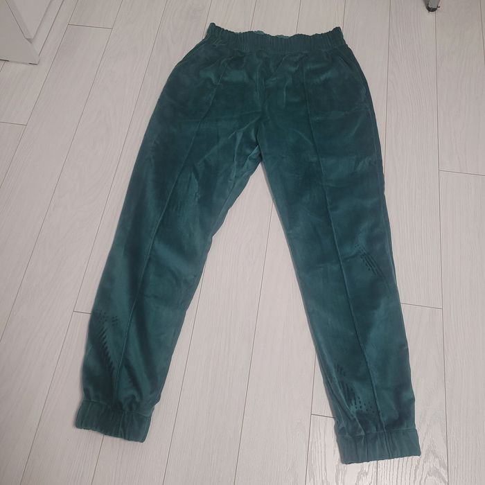 Pantalon catifea nou