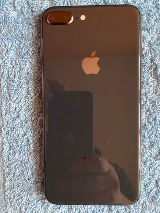 Iphone 8 Plus,Space Gray, 64GB,84%-капацитет на батерията