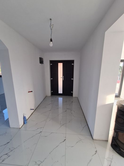 Vand casa subsol +parter+mansarda
