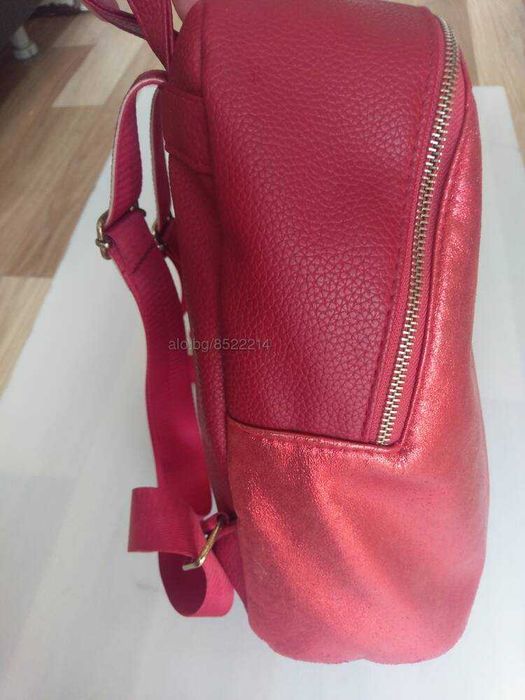 Раница 27 х 27 см и 30*23*10,5 см.