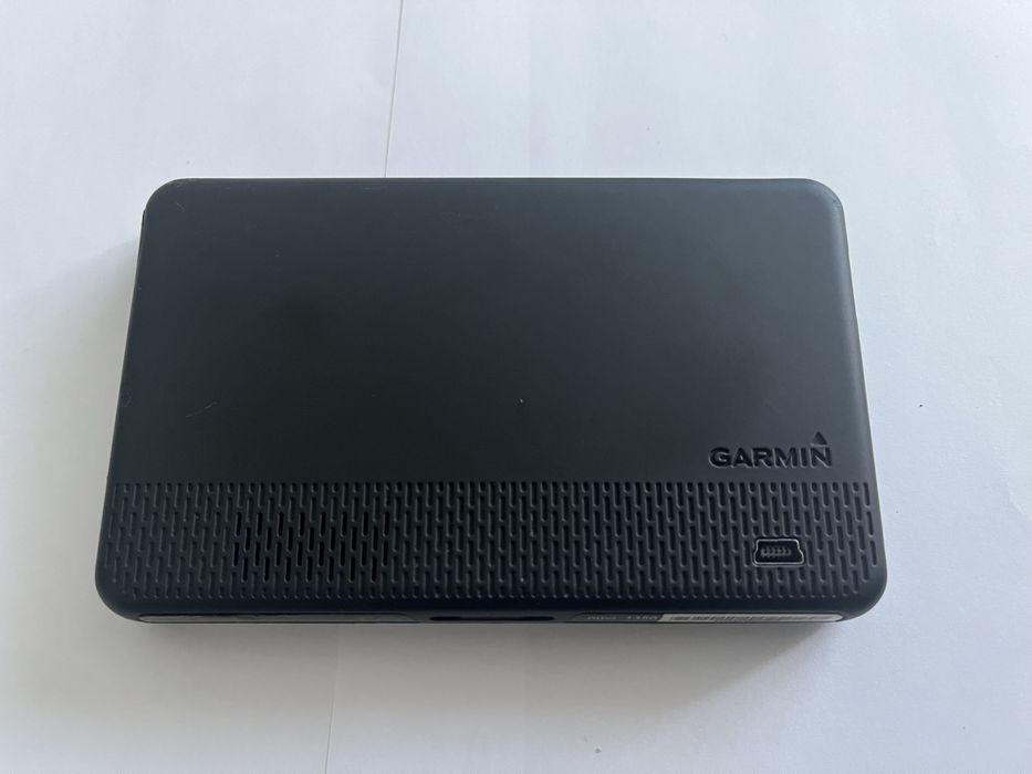 GPS Garmin nüvi 1350 - Ecran 4.3", Subțire și Fiabil