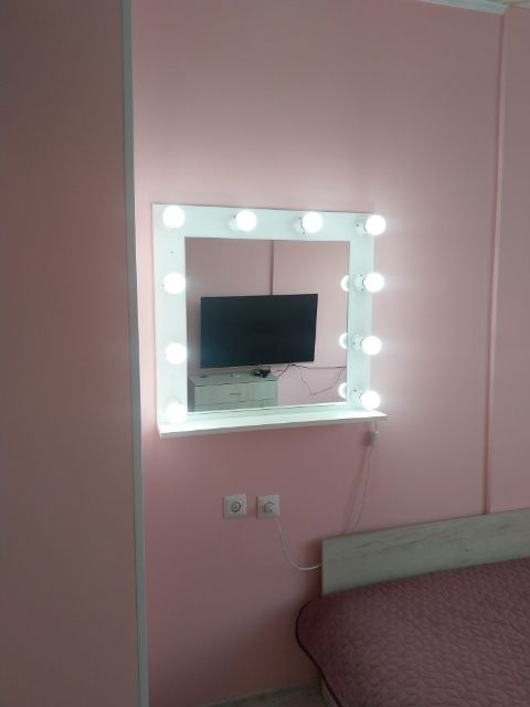 Огледало с осветление