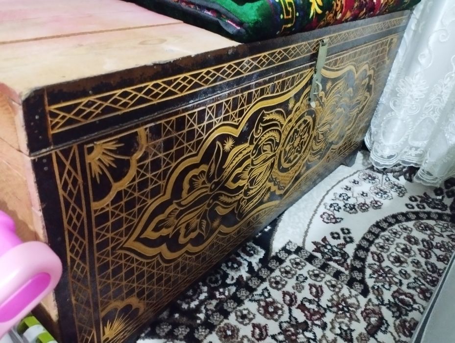 Сандик сотилади тахтали