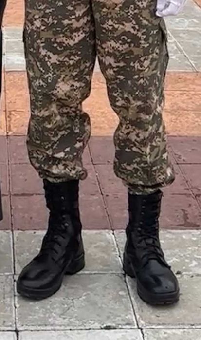 берцы летние черные