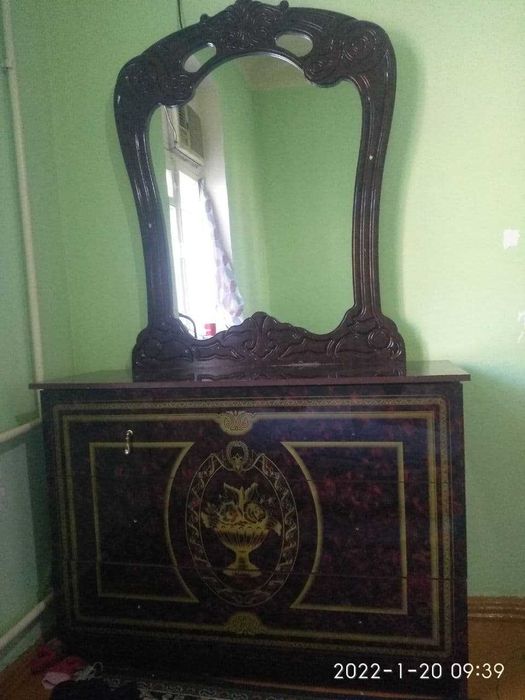 Спальный, шифанер, 2 туба, трюмо.