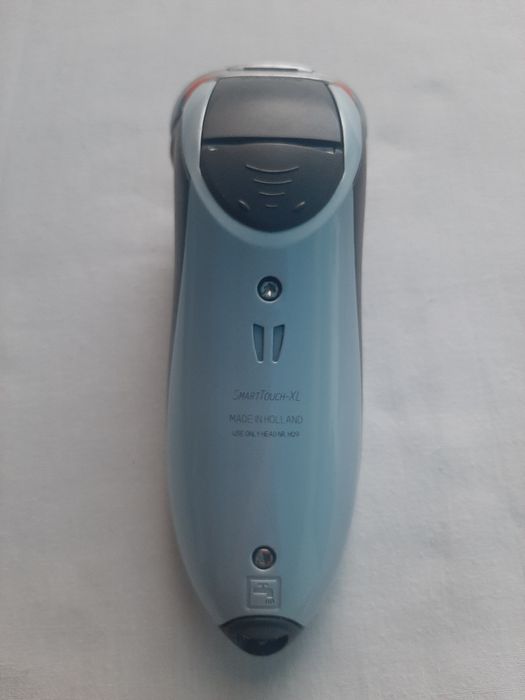 Продам Электробритву PHILIPS