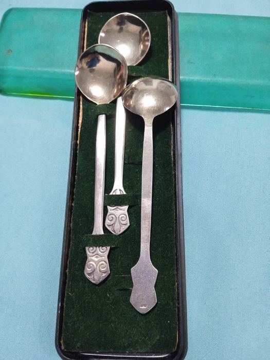 Продам ложки серебро