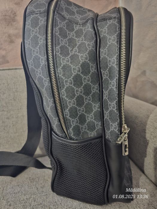 Vând ghiozdan Gucci