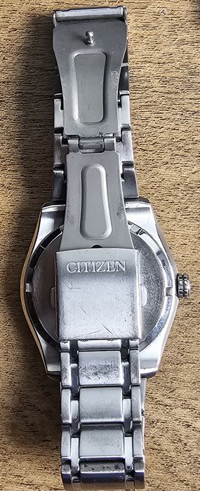 Ceas Citizen - titan, alimentare solară
