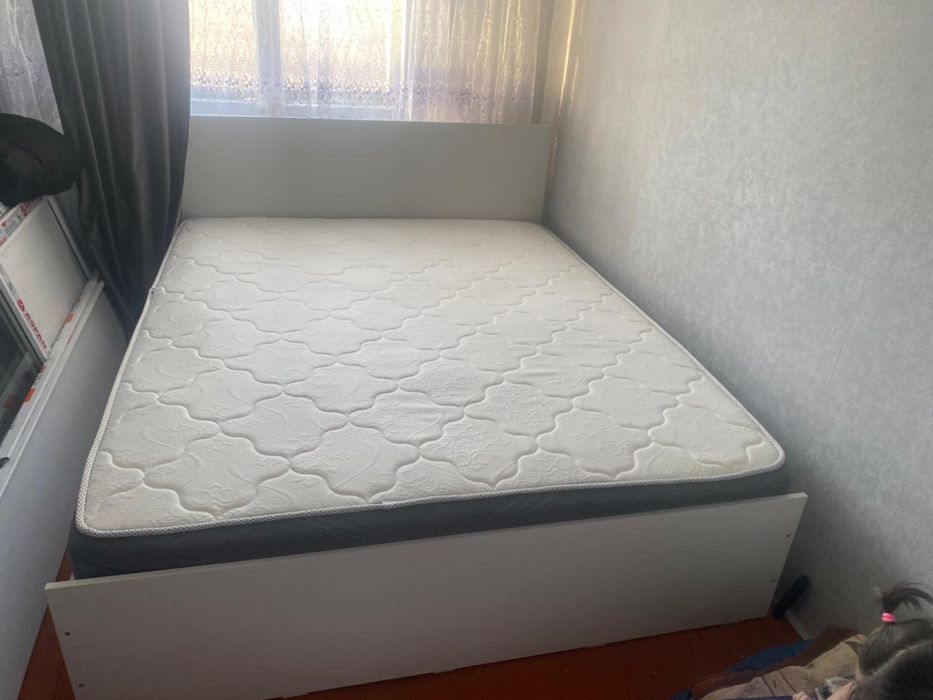 Продаётся кровать с ортопедическим матрасом!!!