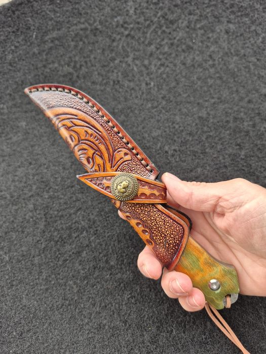 Уникален ловен нож дамаска стомана,фултанг с кожена кания LN422