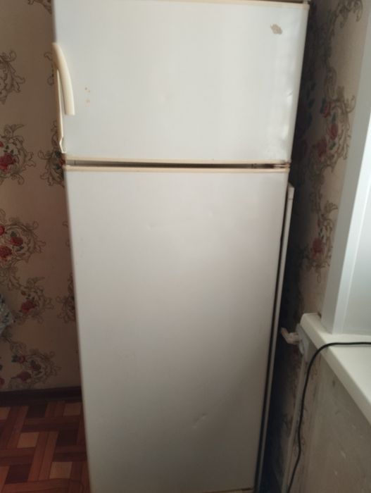 Продам срочно холодильник
