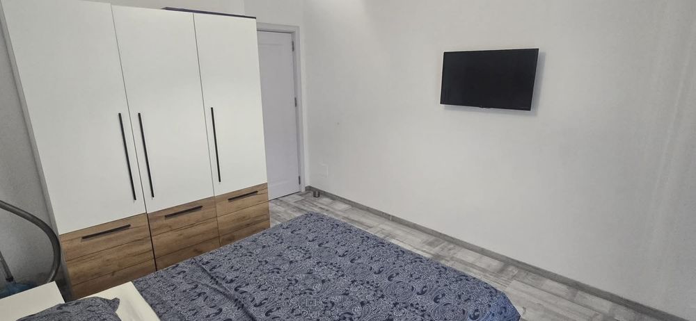 Inchiriez apartament 2 camere Mamaia Nord