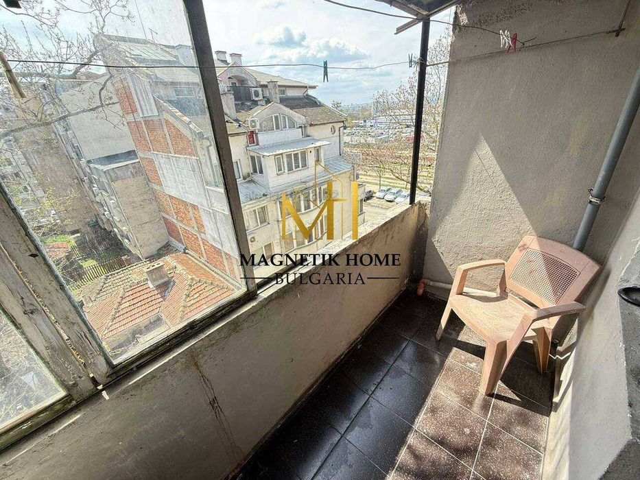 Дава се под наем Двустаен апартамент в Бургас, Възраждане - 55 кв.м за 204 € - Снимка #3