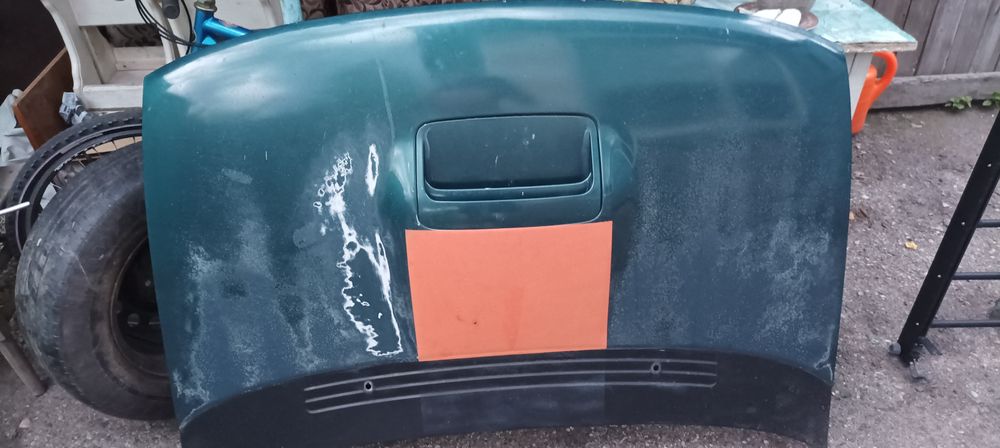 Продам капот б/у