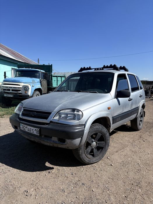Chevrolet Niva на ходу