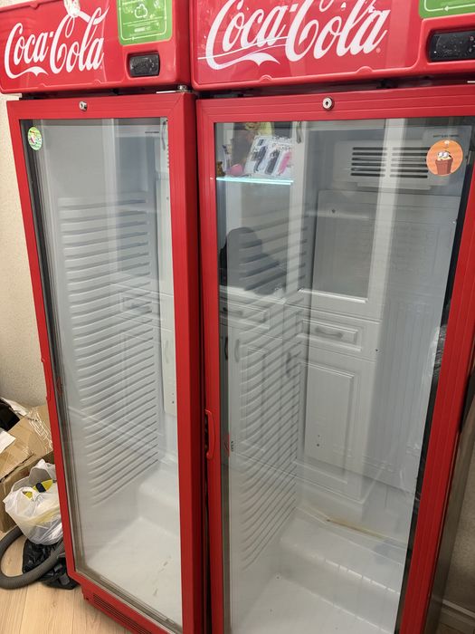 Витринный Холодильник