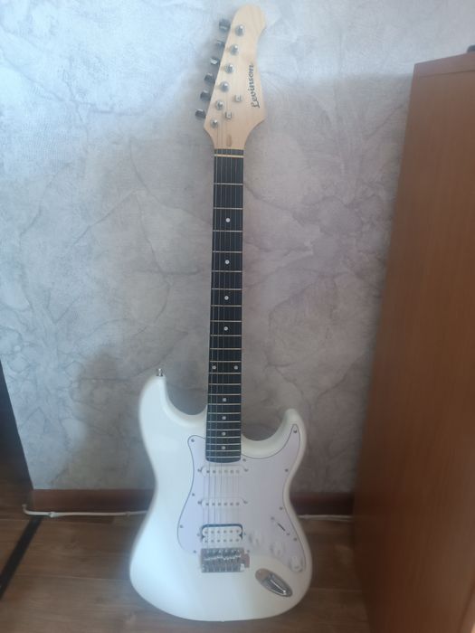 Электрогитара Levinson LS-300