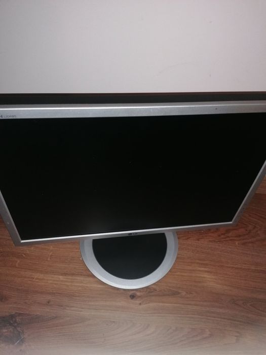 2 Монитора samsung, 1 benq