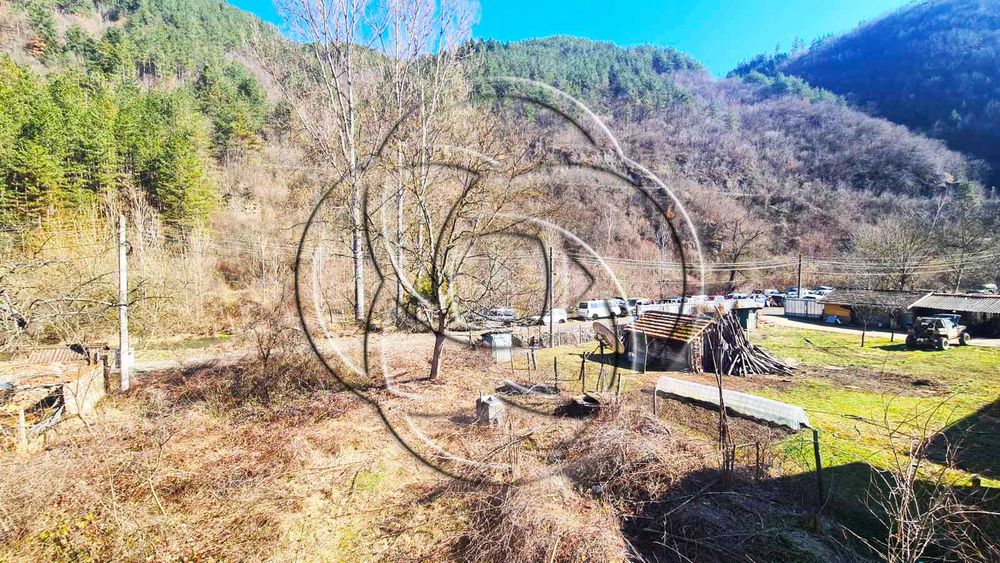 Продава се Къща в с. Томпсън, Област София-област - 100 кв.м за 650 €/кв.м - Снимка #3