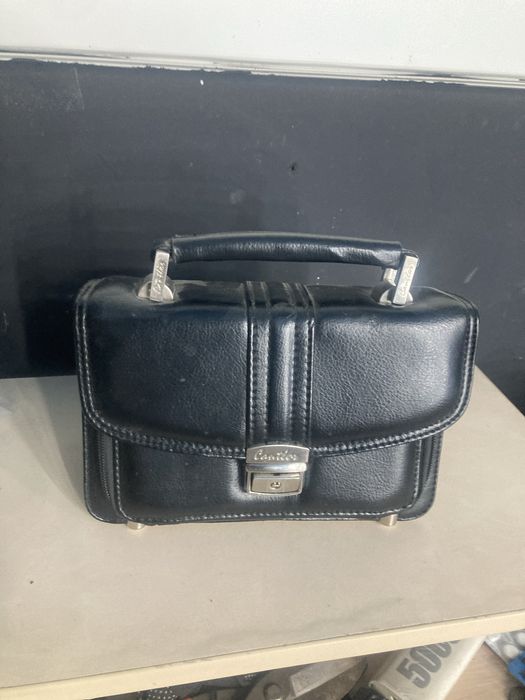 Барсетка  черная  кож зам