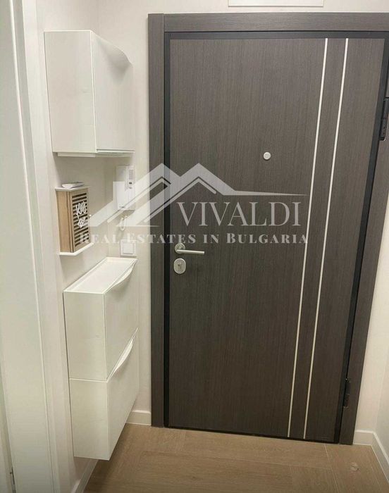 Дава се под наем Двустаен апартамент в к.к. Св.Св. Константин и Елена - 65 кв.м за 700 € - Снимка #8