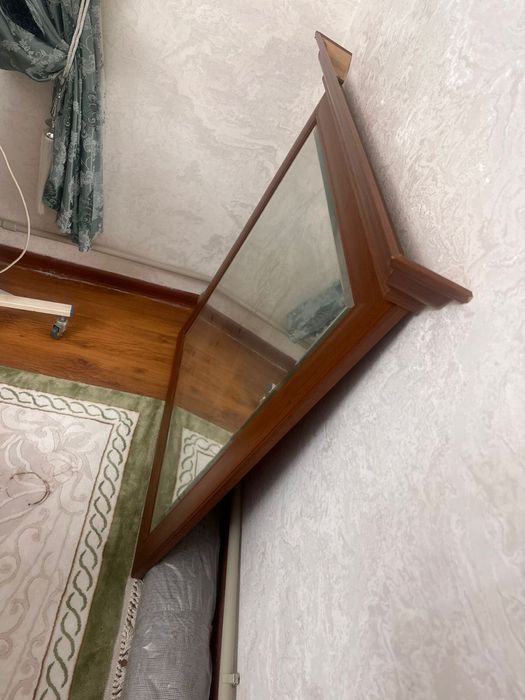 Зеркало деревянное