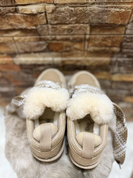 Ugg LOWMEL marimea 36