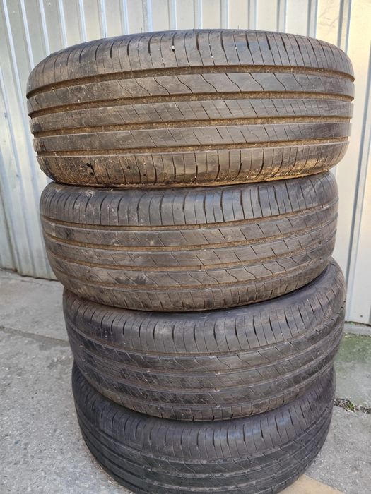 Anvelope 215 55 17 vara good year