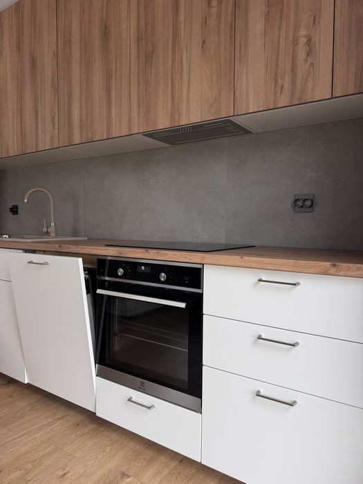 Mobilier la comanda, mobila bucatarie, living, dressing personalizata