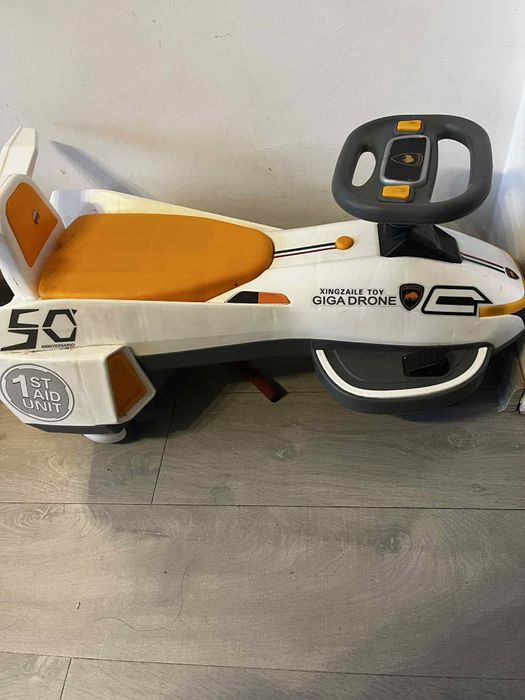 Mașinuță electrica spațială