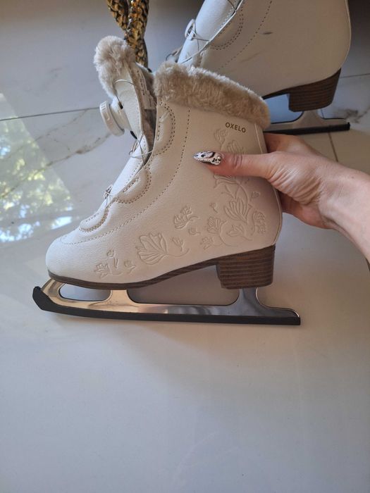 Детски обувки за лед