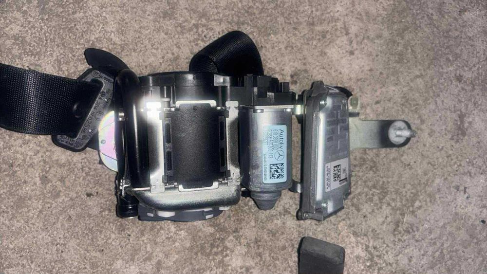 Продаваме колани за w204,w212,s212,w211,w221,s211