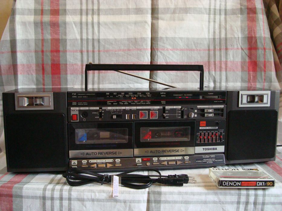 TOSHIBA RT-SX 85 BomBeat. Редкая. 1986 год.  MADE IN JAPAN.