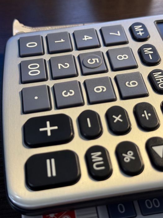 Продаю свой калькулятор, новый